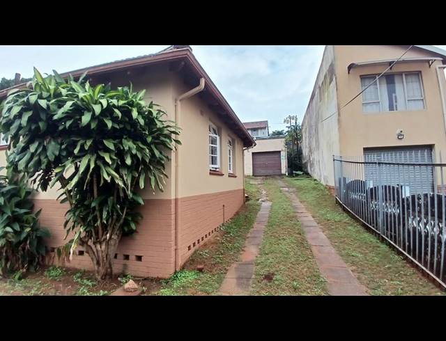 3 BEDROOM HOUSE FOR SALE IN WOODLANDS